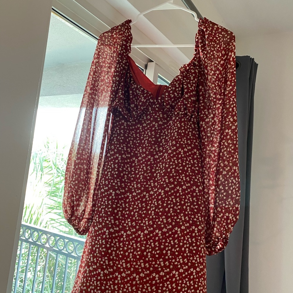 Misguided Burgundy Print Milkmaid Mini Dress - Picture 4 of 6